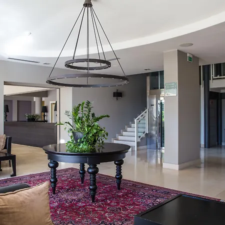 Grand Itria Congress & Otel 4*